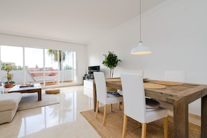 Outdoor dining - Marbella Playa 7 (Marbella)