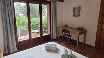 4 chambres, bureau, fer et planche Ă repasser, Wi-Fi gratuit
