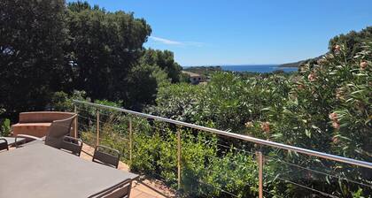 Villa vue mer et plage de SANTA GIULIA à pieds en 5 min