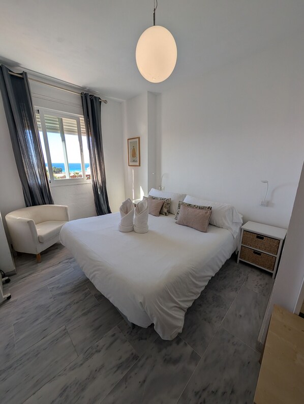 2 bedrooms, iron/ironing board, free WiFi, bed sheets - 201 Apartamento La Duna (Tarifa)