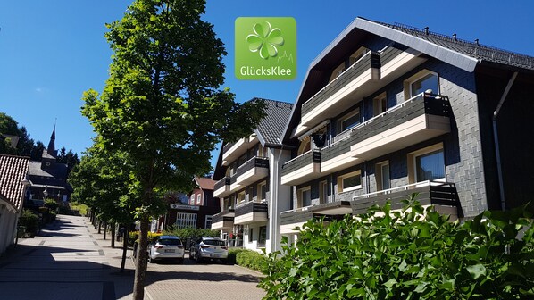 Exterior - GLÜCKSKLEE at the foot of the Bocksberg - Central Modern Cozy (60sqm, 3 balconies)  (Hahnenklee)