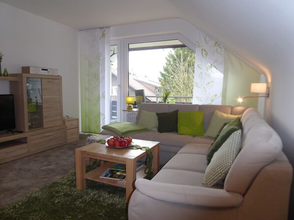 Smart TV, books, music library, stereo