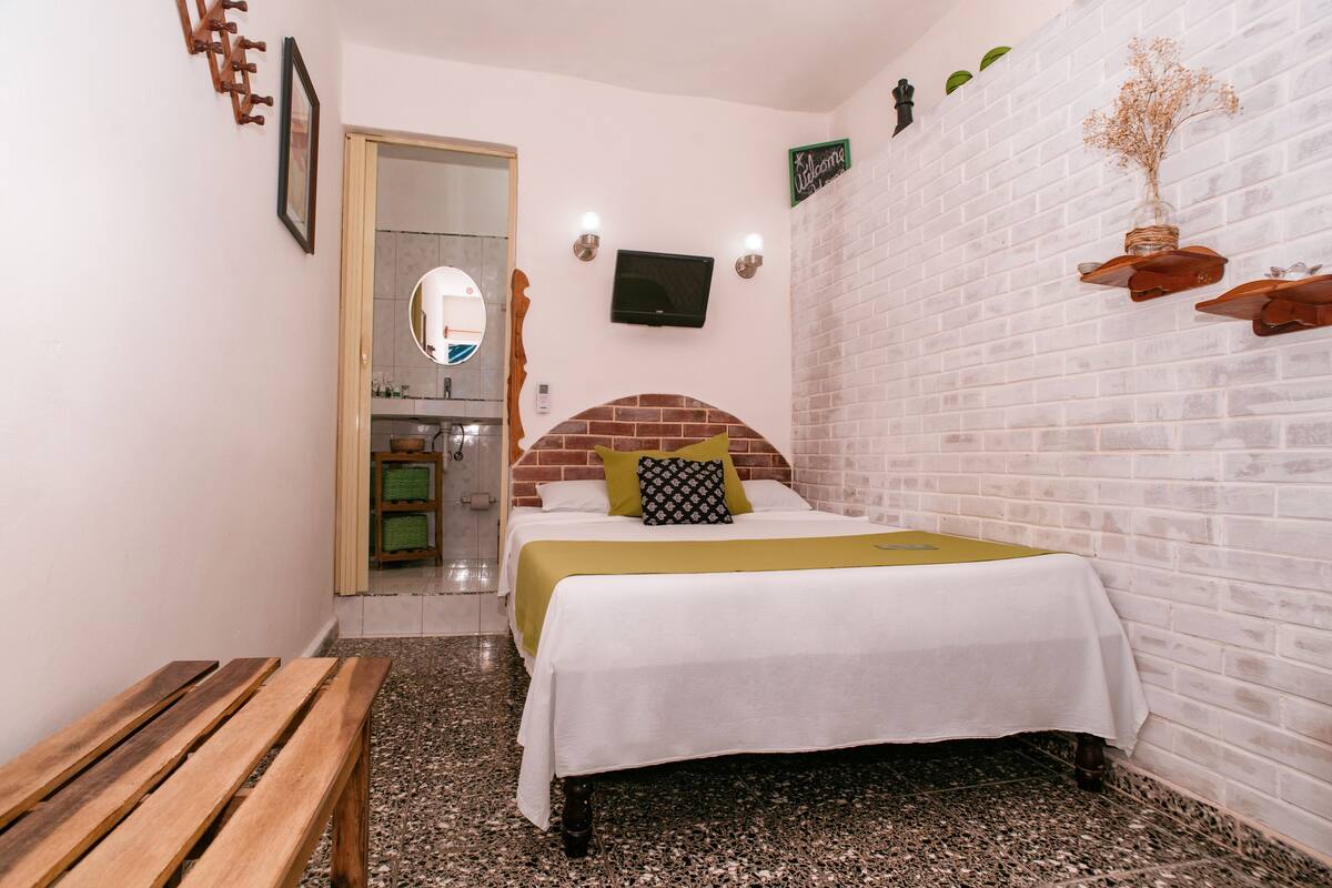 Classic Double Room, Non Smoking | 1 bedroom, premium bedding, minibar, in-room safe