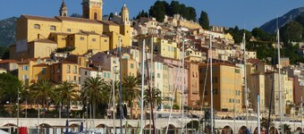 3 værelser på 4. sal, havudsigt, 200 meter. Lys, frisk renoveret wifi