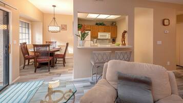 Smart TV, fireplace, DVD player