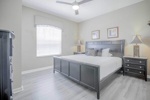 3 bedrooms, in-room safe, desk, iron/ironing board