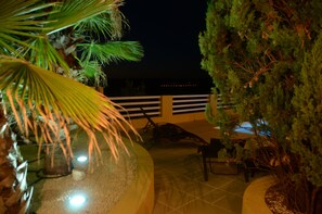 Terrace/patio - Magnificent Villa with dominant view and heated swimming pool (Langlade)