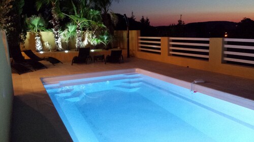 Magnificent Villa with dominant view and heated swimming pool  