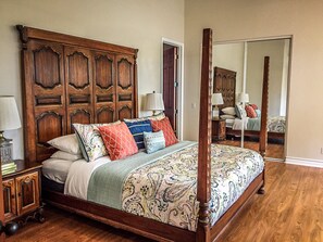 2 bedrooms, in-room safe, desk, iron/ironing board