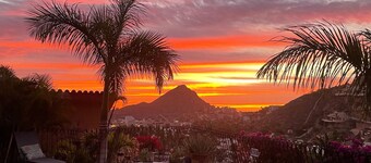 Casa Flamingo Cabo Luxurious Home. Spacious Rooms, Private Pool and Jacuzzi