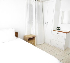 2 slaapkamers, een strijkplank/strijkijzer, wifi, beddengoed