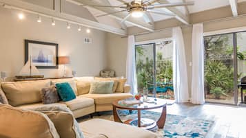 Una Smart TV, libros