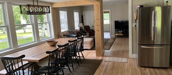 Great Winter weekend Getaway, Village home in cul-de-sac. 1 mile to Okemo