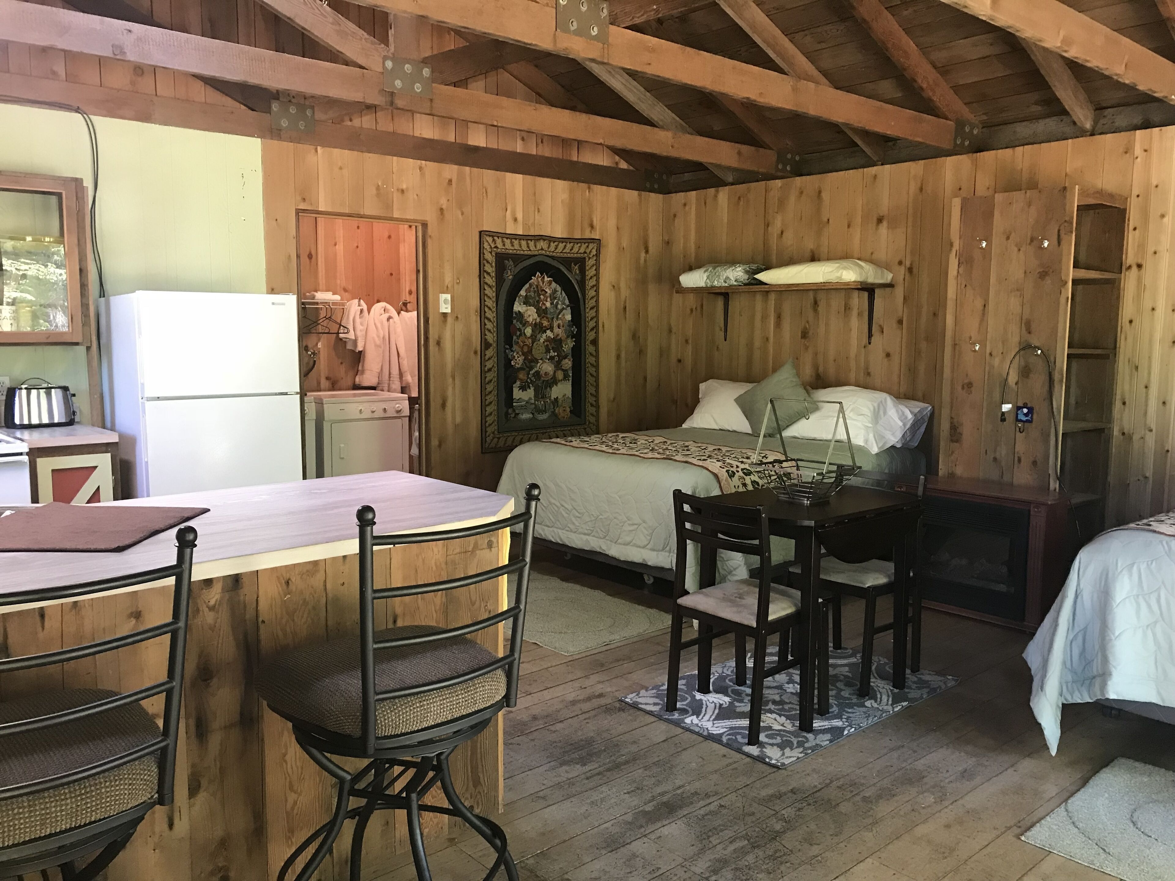 1 bedroom, iron/ironing board, bed sheets