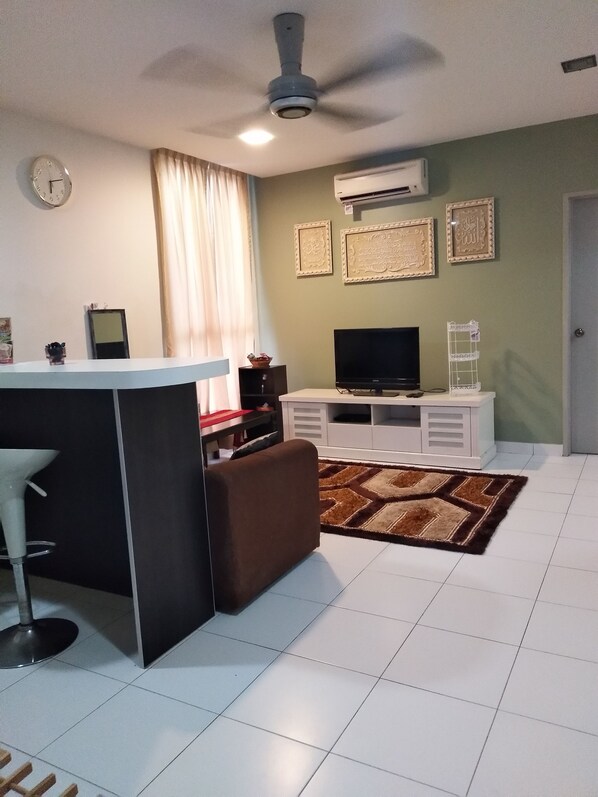 Apartemen Keluarga, 1 kamar tidur | Ruang keluarga | TV LCD dan pemutar DVD