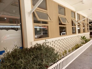 Restaurant - Sataya Apartment (Maha Sarakham)