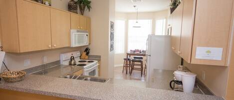 Family Townhome, Balcony, Garden Area | Shared kitchen facilities