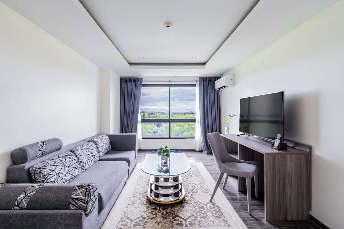 1 bedroom, free minibar, in-room safe, individually decorated