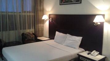 Habitación estándar, 1 cama matrimonial o 2 camas individuales | Escritorio, camas extra y wifi gratis