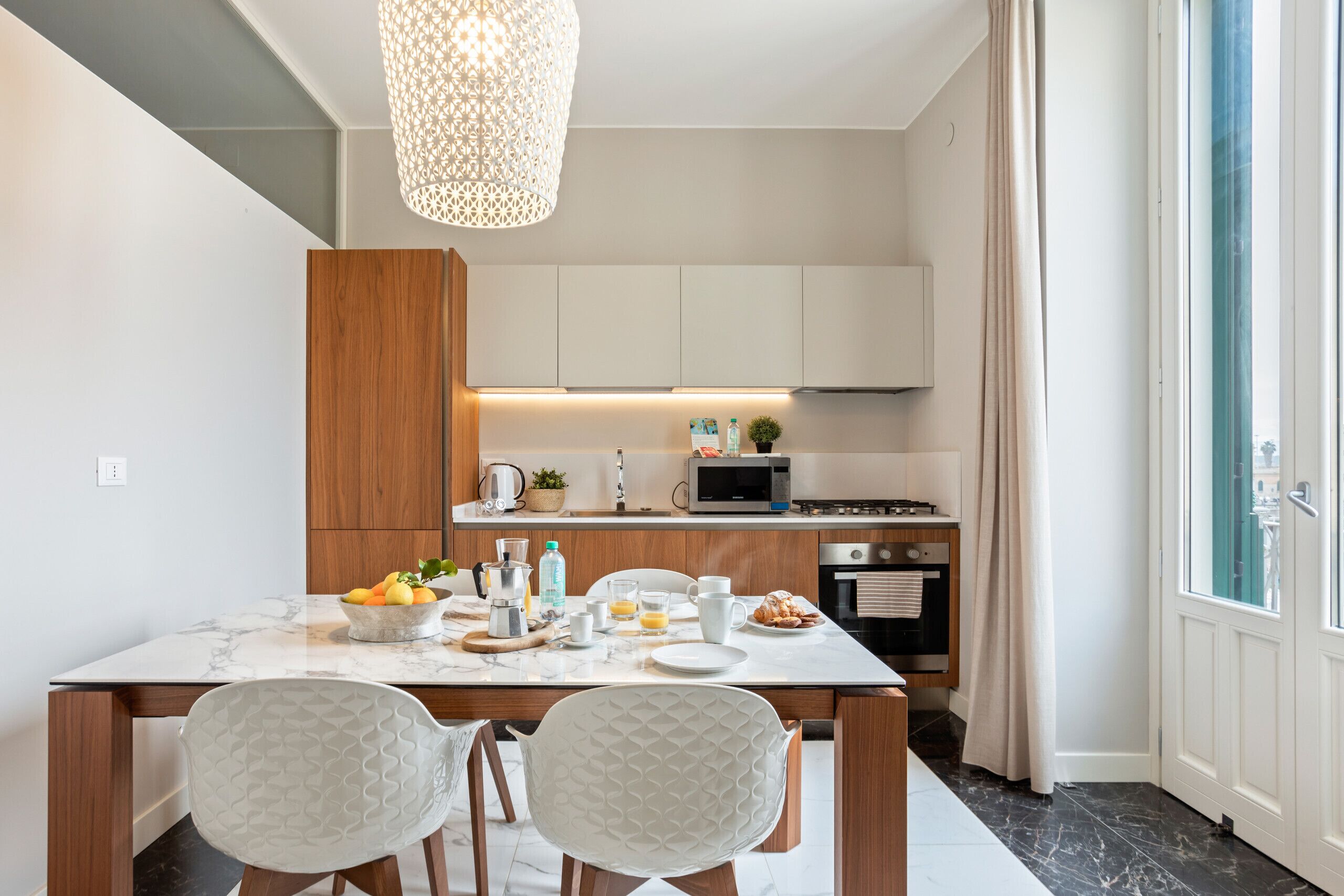 Fridge, microwave, oven, dishwasher
