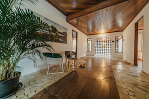 Luxury Villa, Multiple Beds, Smoking | Room amenity
