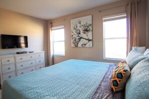 Familienvilla, Mehrere Schlafzimmer, Whirlpool, zum Garten hin