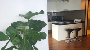 Full House | 객실 내 식사 공간