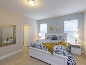 5 bedrooms, laptop workspace, iron/ironing board, bed sheets - Fv61774 - Solterra Resort - 5 Bed 4.5 Baths Villa (Davenport)