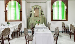 Breakfast, lunch and dinner served  - Dar Diaf Cheraga (Algiers)