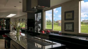 Fridge, microwave, oven, stovetop - SuperNova Private Boutique Retreat Villa (Canggu)