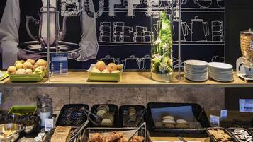 Desayuno buffet todos los días (con cargo)