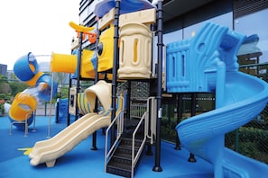 Children’s play area – outdoor