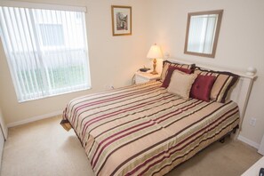 Familie villa, privézwembad, tuin | 4 slaapkamers, een laptopwerkplek, een strijkplank/strijkijzer