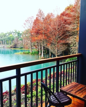 Neljän hengen superior-huone, 2 keskisuurta parisänkyä (F) | Näkymä huoneesta