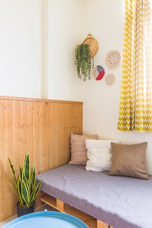 Comfort Double Room | Desk, soundproofing, free WiFi, bed sheets - Cozy Green Guest House (Taitung)