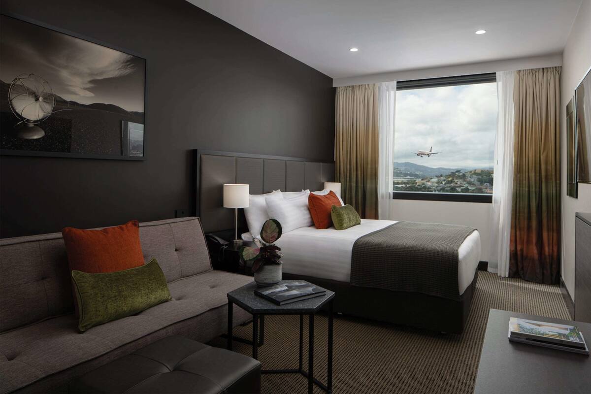 Superior King Room - North | Hypo-allergenic bedding available, minibar, in-room safe