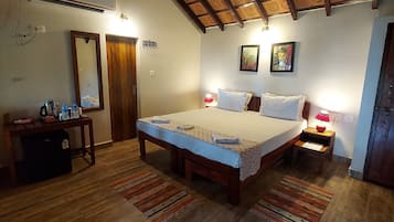 Superior Double Room, Beach View, Sea Facing | Desk, free WiFi, bed sheets