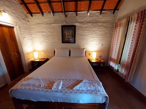 Classic Cottage, 1 Queen Bed, Non Smoking, Partial Sea View | Desk, free WiFi, bed sheets - OmBodhi Retreat (Kumta)
