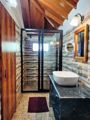 Superior Double Room, Beach View, Sea Facing | Bathroom | Shower, rainfall showerhead, free toiletries, towels - OmBodhi Retreat (Kumta)