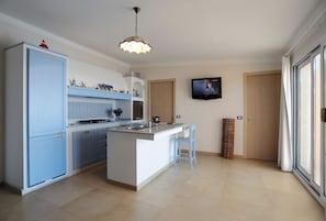 Penthouse Panoramique, plusieurs lits, vue mer | Cuisine privée