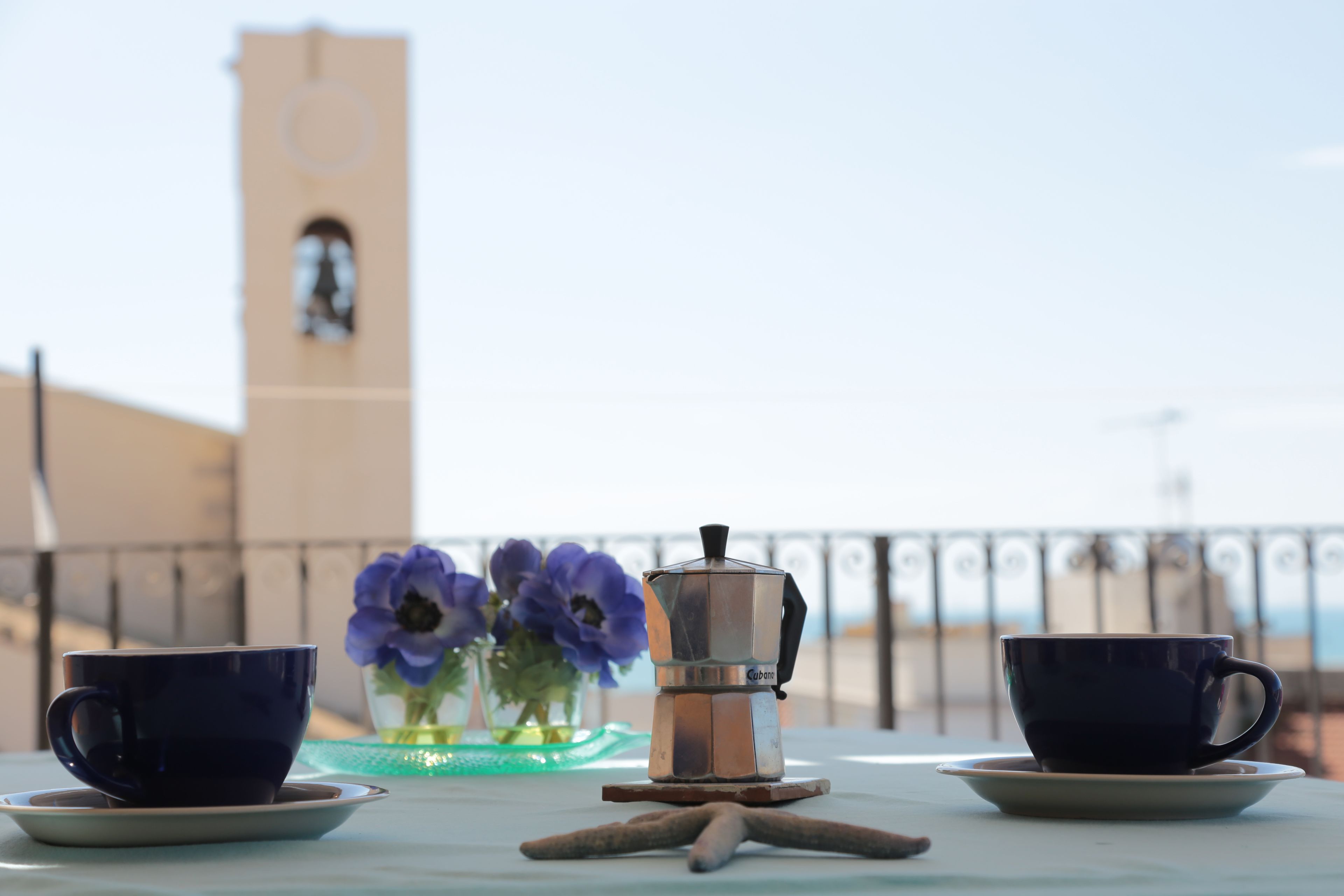 Penthouse Panoramique, plusieurs lits, vue mer | Café et/ou machine à café