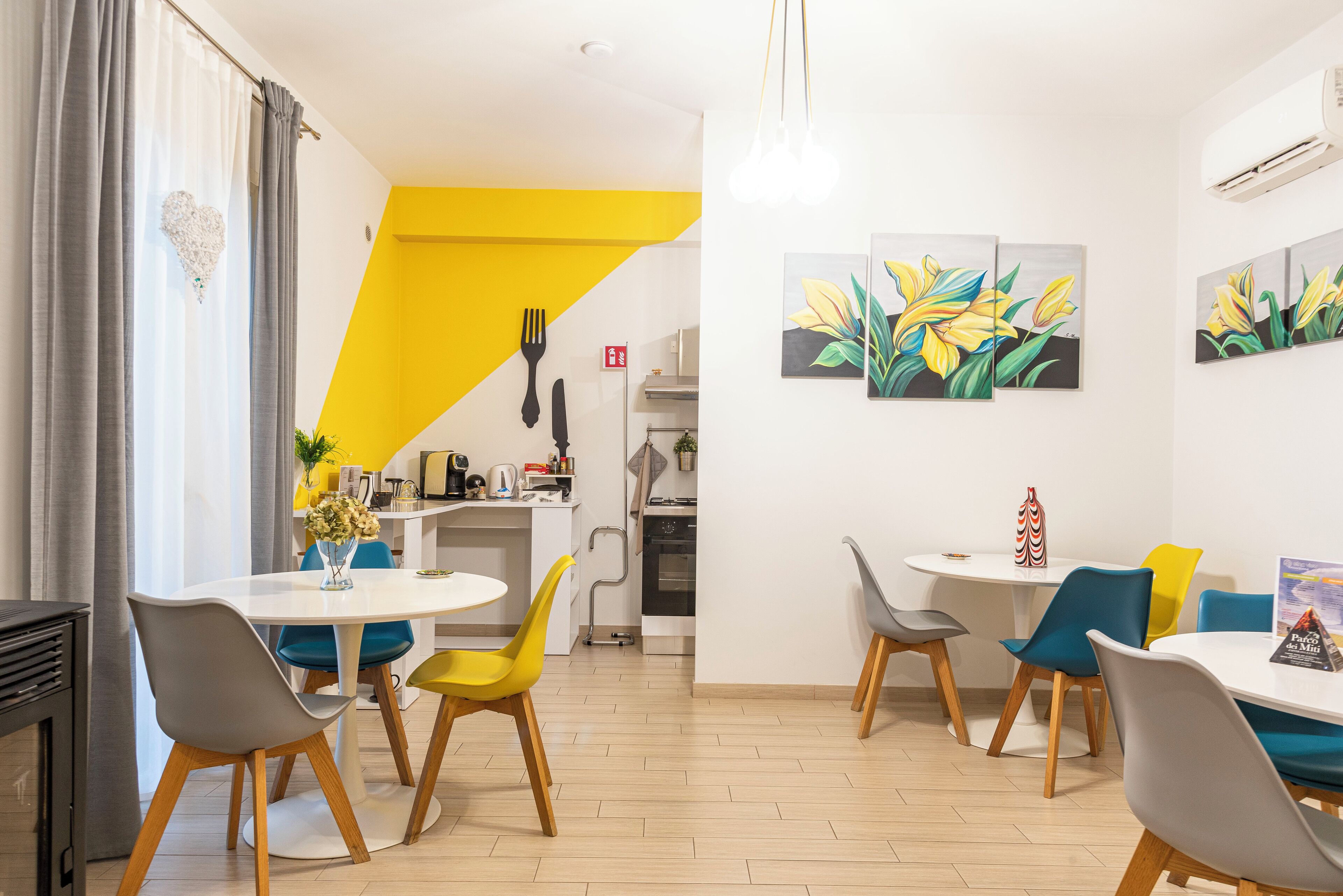 تلفزيون بشاشة مسطحة