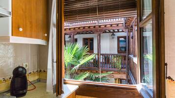 Apartament prèmium, 3 dormitoris, no fumadors, cuina | Cuina privada | Frigorífic gran, microones, forn i placa de cuina