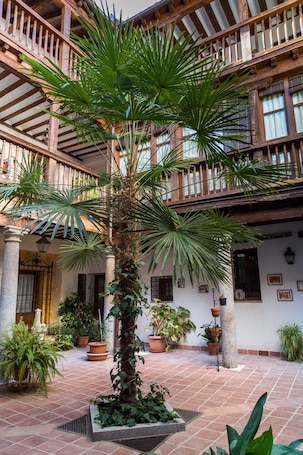La casa de los Infantes by Toledo AP