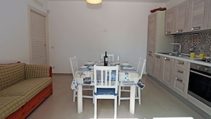 Family Villa, 2 Bedrooms | In-room dining - Villa Marina Playa Grande (Scicli)