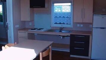 Mobile Home, Accessible (Hélios) | Living area | Flat-screen TV