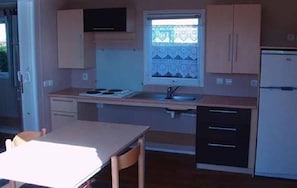 Mobile Home, Accessible (Hélios) | Living area | Flat-screen TV - Caravaning du Lac (Ghyvelde)