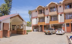 Property entrance - Beisa Hotel (Nanyuki)