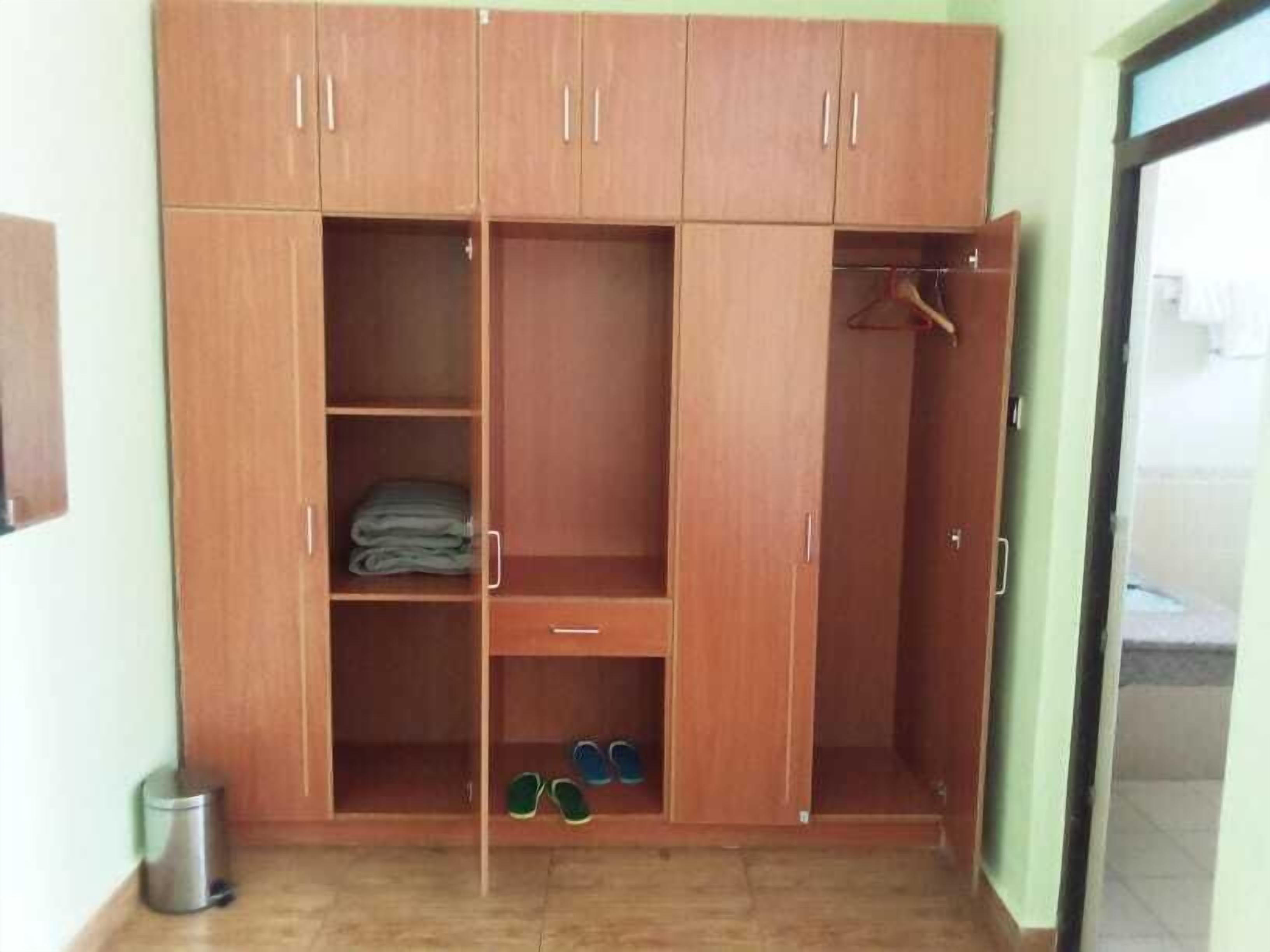 standard double room, 1 queen bed, non smoking | room amenity