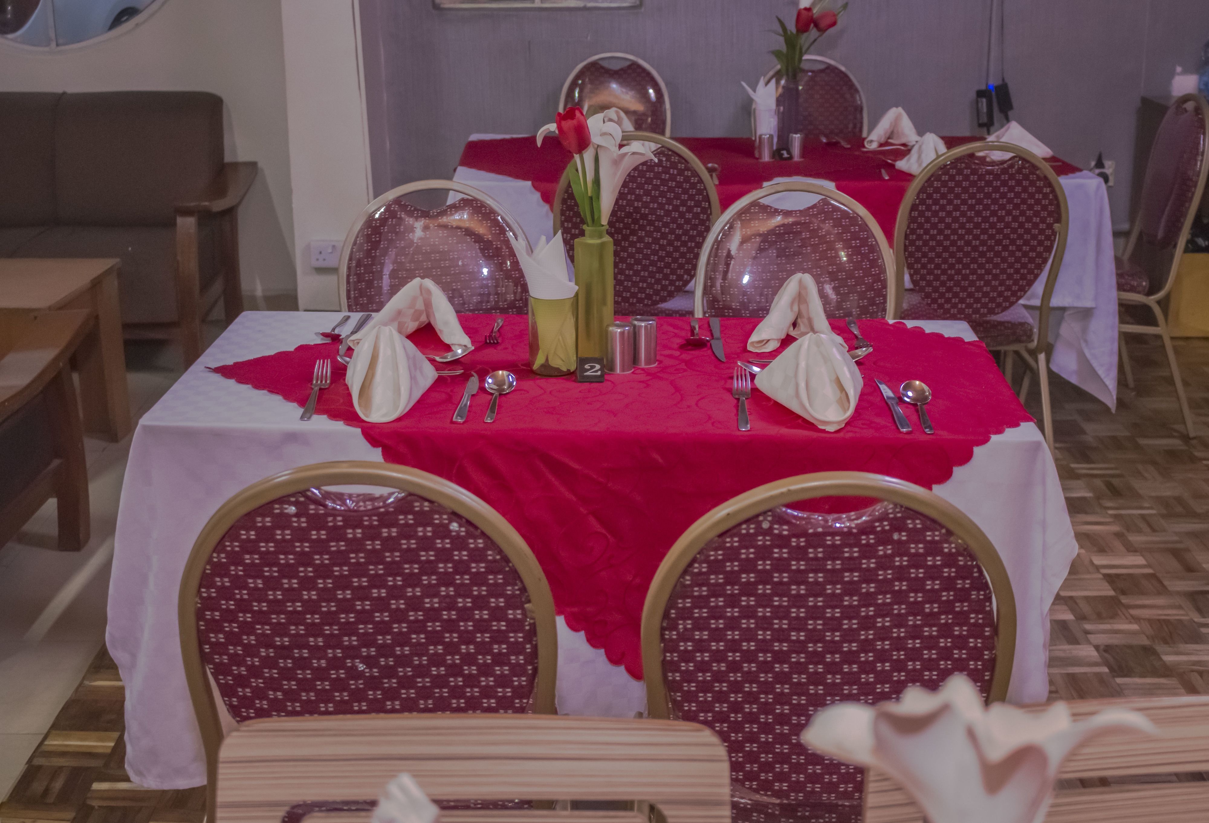 breakfast, lunch and dinner served